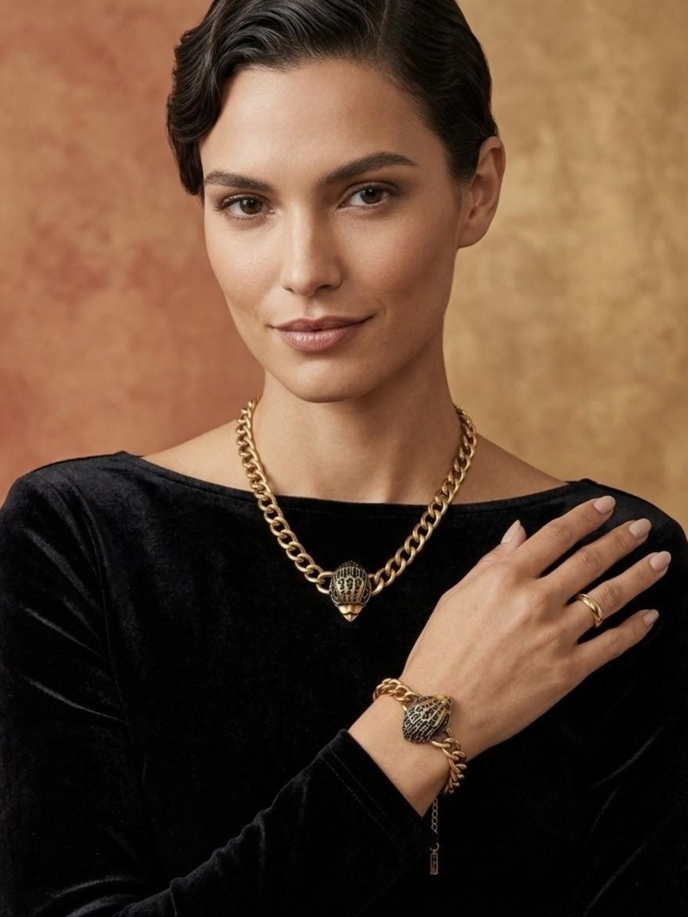 Vintage Gold Eagle Head NecklaceBracelet Set